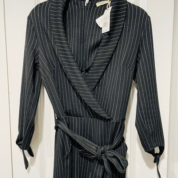 DEX BLACK AND WHITE PINSTRIPE JUMPSUIT TAGS ON- SIZE 2 - Picture 2 of 8